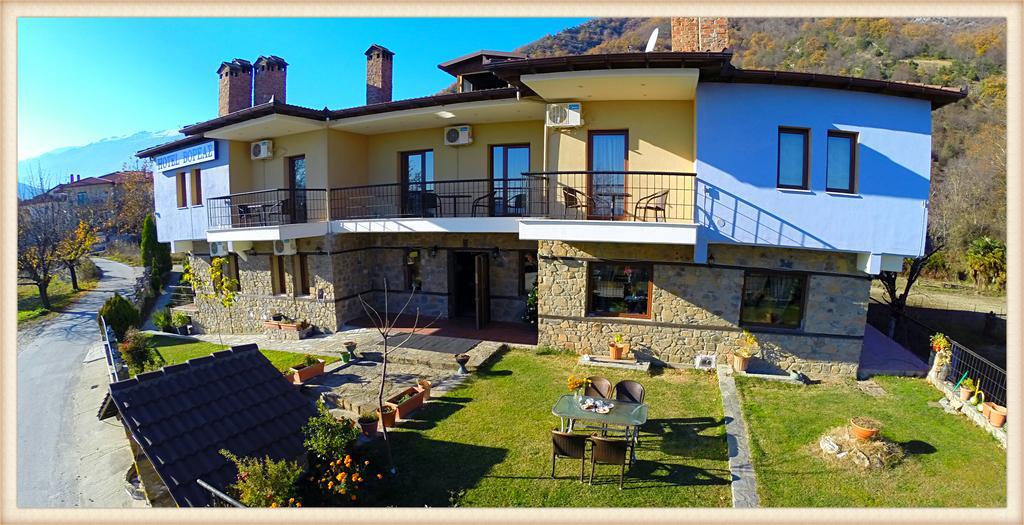 Voreas Hotel Káto Loutrákion 외부 사진