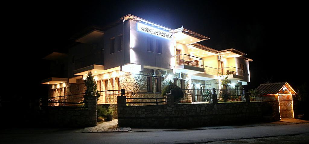 Voreas Hotel Káto Loutrákion 외부 사진