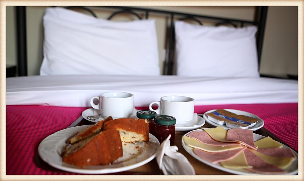Voreas Hotel Káto Loutrákion 객실 사진